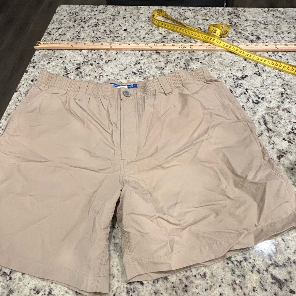 Souther Tide XL shorts. Size XL.  tan.